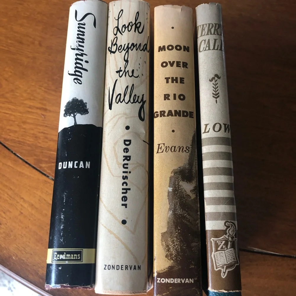 Set of 4 vintage books - Picture 3 of 3